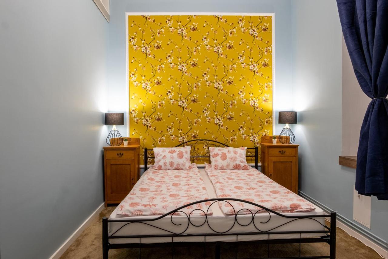 Life Apartment