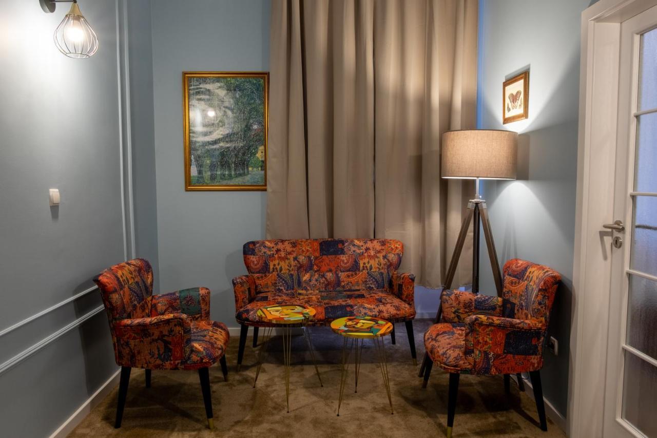 Life Apartment